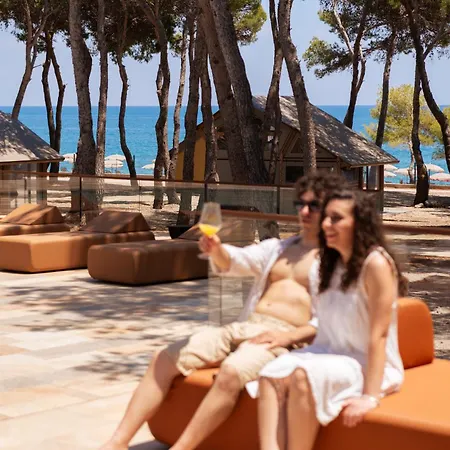 Festora Il Glamping Di Baia Bella * Roseto Capo Spulico